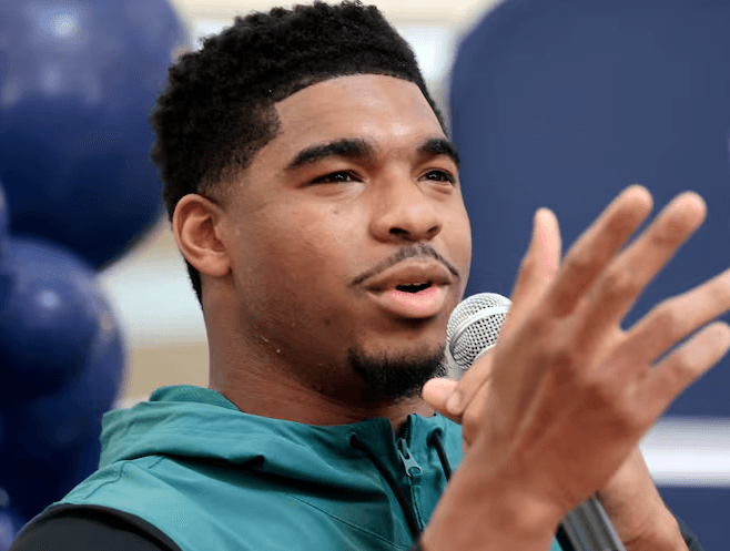 After a Hard-Fought Win Over the Lions. The Spotlight Falls on Rookie Jihaad Campbell Not for His Defensive Plays or Game-Saving Tackles but for His Heartwarming Gesture Toward a U.S. Veteran