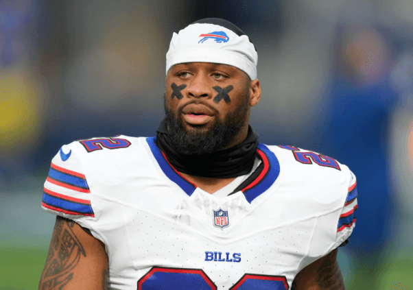 After Ray Davis’ Explosive 97-Yard Kickoff Return Touchdown Still Ended in a Painful Bills Loss He Sat in Disappointment on the Sideline. Josh Allen Unexpectedly Walked Over to Comfort Him