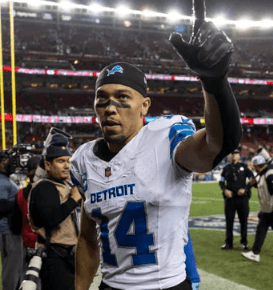 Amon-Ra St. Brown Unexpectedly Consoles Jake Bates After Missed Kick Against Eagles with a Sentence That Made the Lions Kicker Break Down in Tears Right on the Icy Bench