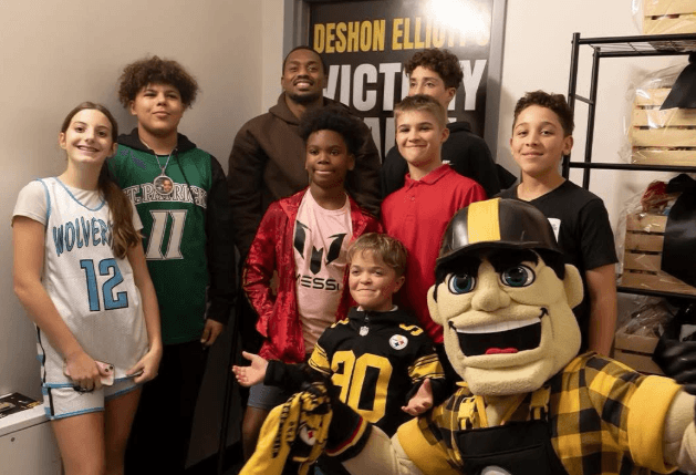 Steelers DeShon Elliott Pledges $3 Million To Support Impoverished Families — And Behind It Is A Childhood Story That Makes Steelers Nation Tear Up