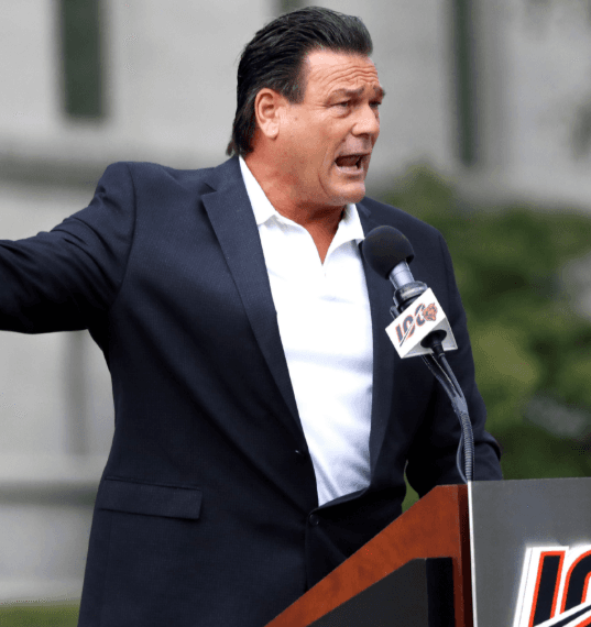 Bears Legendary Dan Hampton Wins Lawsuit Over Abused Charity Fund — Chicago Nation Unites to Protect Its Defensive Icon