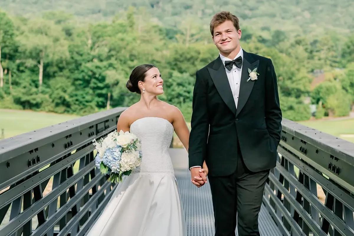 Drake Maye and his wife Ann Michael Hudson share the joy of their wedding and make a huge gesture of generosity | Marca